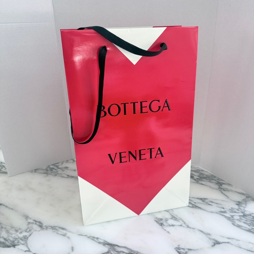 Bottega Veneta Red White Heart Shopping Bag Large Gift 16.5'x12'x4.5'